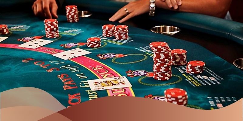 Blackjack Super Streak EV88 - So Cao Thủ, Thắng Lớn Cực Đã 2 Blackjack Super Streak EV88 cuốn hút với lối chơi đầy thử thách